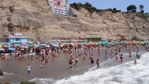 U ovu zemlju je umesto zime stiglo leto: Ljudi su na plažama, a stručnjaci strahuju od najjačeg El Ninja u istoriji