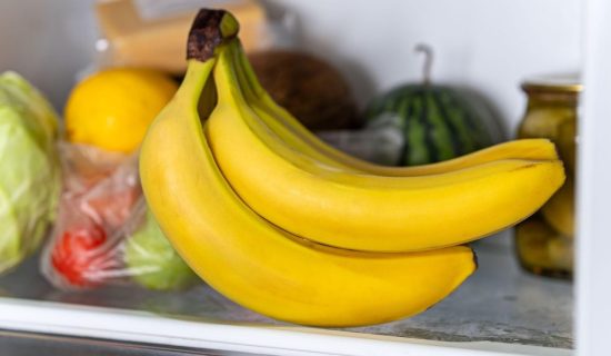 Stavila je koru od banane u frižider i posle 15 minuta rešila problem koji muči mnoge: Trik je postao viralan 11