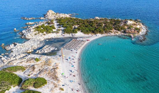 “Da bih postavio suncobran, moram da iznajmim dete”: Nova pravila na popularnoj plaži razbesnela turiste 9