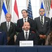 Potpisan sporazum u Vašingtonu: Izrael će se povući iz dve oblasti u Libanu 8