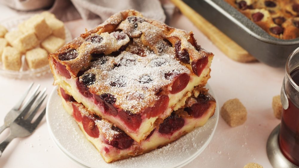 Ako volite palačinke, obožavaćete ovaj kolač: Recept za čuveni francuski slatkiš sa višnjama