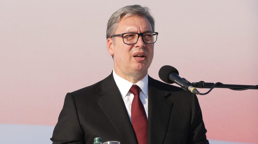 Vučić objavio novi paket mera: Najavljeno povećanje plata i penzija, jednokratna pomoć i novi vaučeri za odmor 10