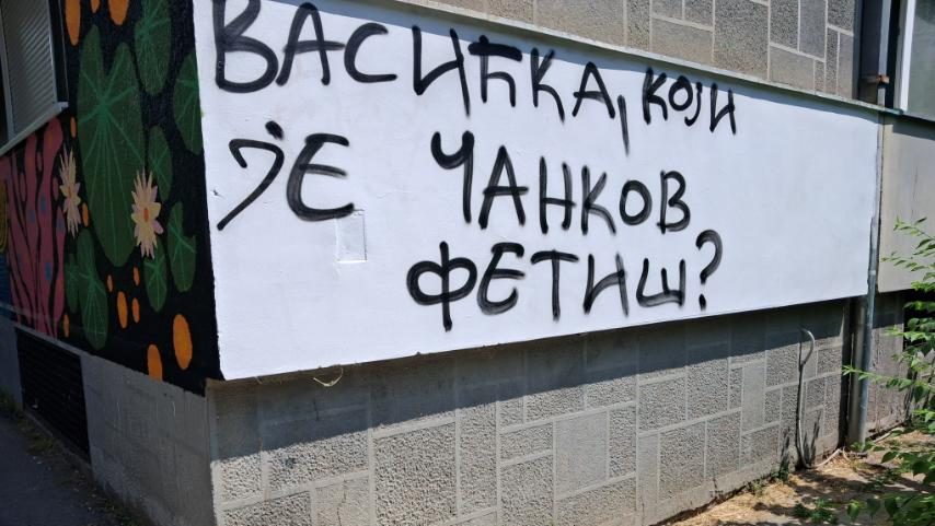 Grafiti mržnje na Limanu u Novom Sadu: Nastavlja se targetiranje profesorice Marije Vasić 2