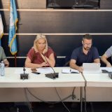 Zborovi: Gradska uprava sama demantovala tvrdnje Komisije za planove, sednica o "Novom Sadu na vodi" morala biti prekinuta 7