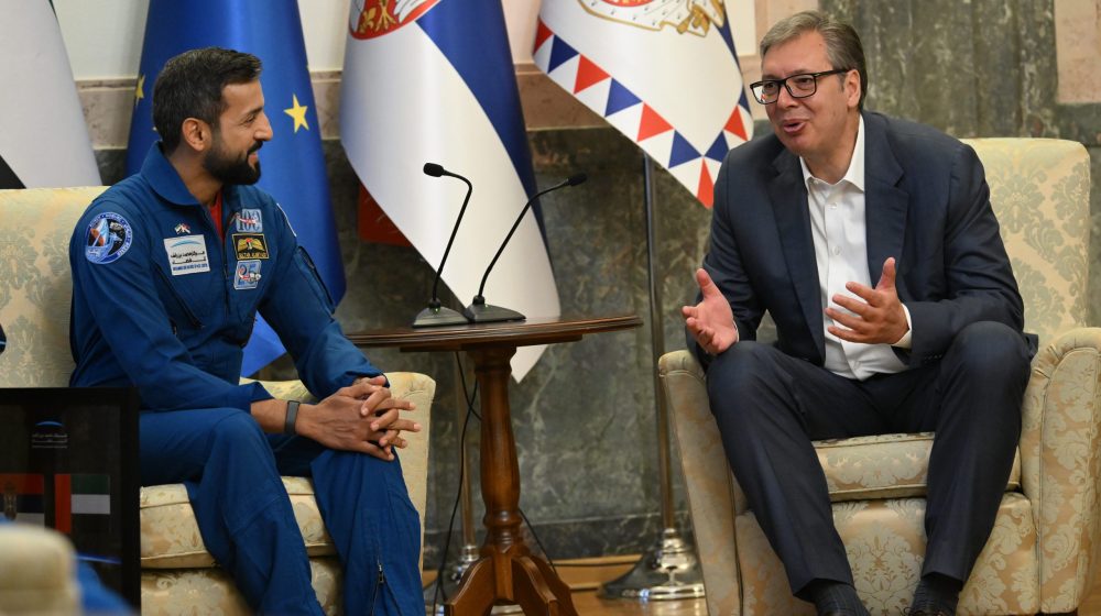 Hoće li Vučić i u svemir? 10