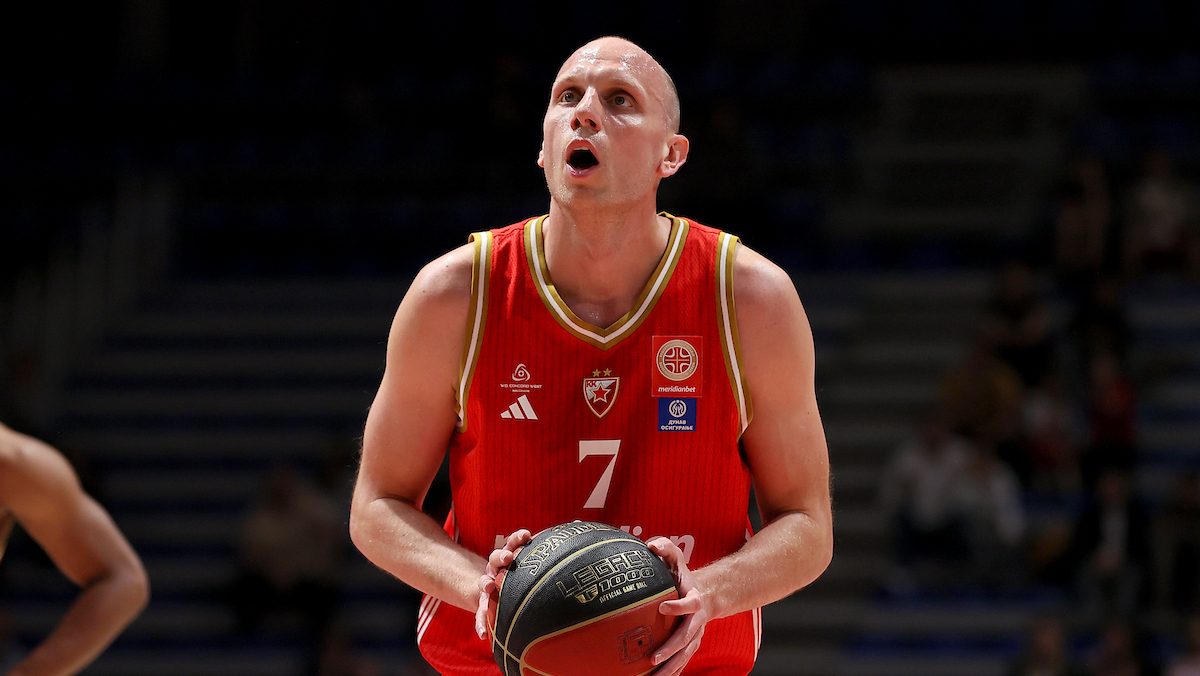 Ozvaničeno: Crvena zvezda produžila ugovor sa Deja