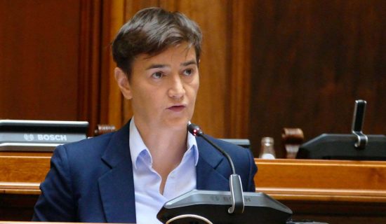 Ana Brnabić je danas rekla da je Vučićeva porodica na "braniku Srbije": Zašto? 7