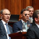 Šta je premijer Macut odgovorio na pitanje da li je bio u restoranu na Senjaku? 3