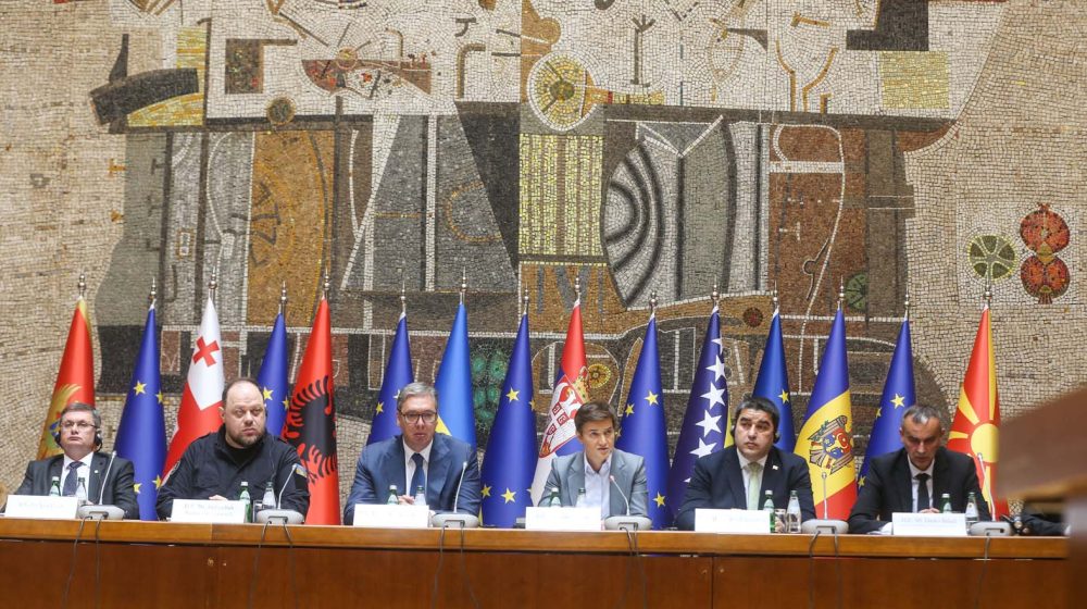 Vučić smatra da ima važnijih stvari od snova o završetku evropskog puta 10
