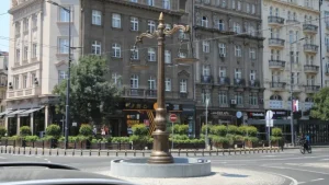 ULUS povodom postavljanja kantara na Terazijama: U odlučivanje o javnom prostoru moraju biti uključeni svi, a naročito građani