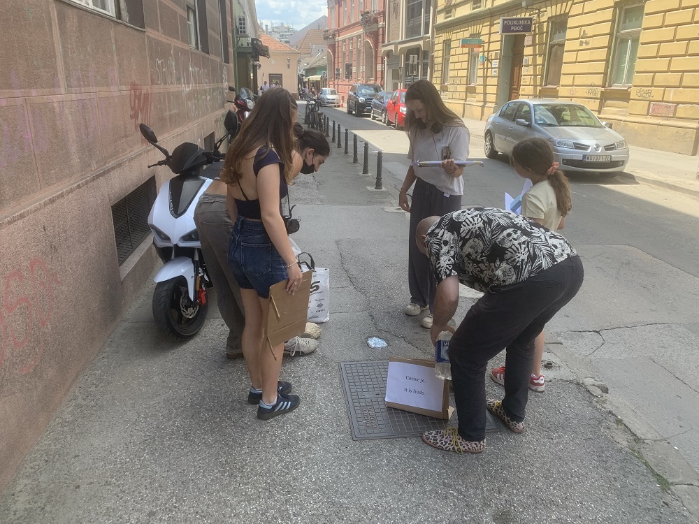 Kroz projekat „Etika, retorika i urbana umetnost kroz prizmu medija i popularne kulture" mladi iz Novog Sada ukrašavaju grad 2 Kroz projekat „Etika, retorika i urbana umetnost kroz prizmu medija i popularne kulture" mladi iz Novog Sada ukrašavaju grad 2