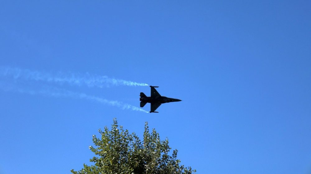 F-16 avion