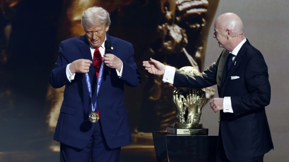 Donald Tramp potvrdio da je zatražio od Infantina da preispita odluku o crvenom kartonu, a čelnik FIFA se oglasio saopštenjem 6