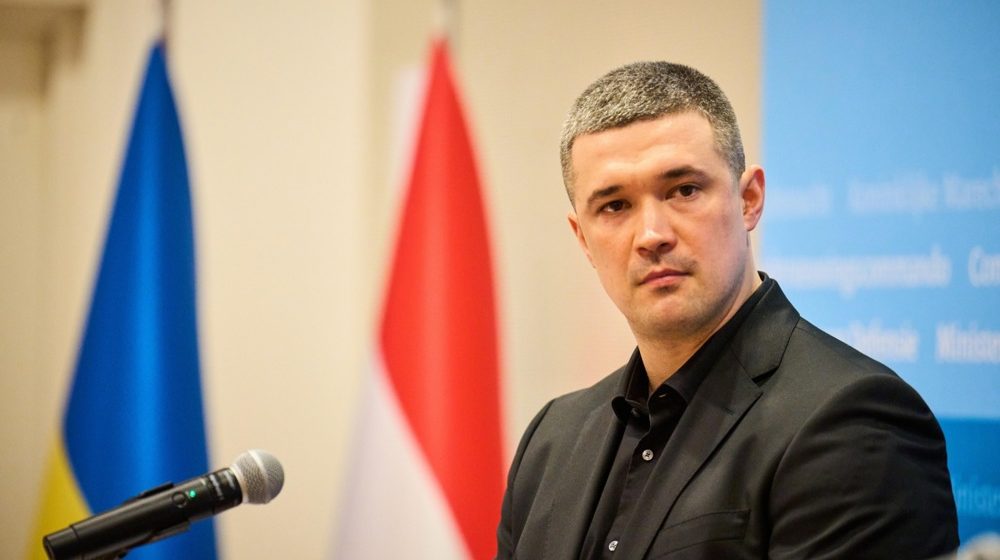 Rezultati najnovije ankete: Rejting smenjenog ministra odbrane udvostručen, od Zelenskog popularnija trojica zvaničnika 1