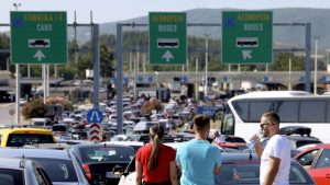 Haos na aerodromima, na graničnim prelazima čekanje i do pet sati: Novi sistem provere na granicama EU doveo do kolapsa