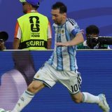 Lionel Mesi, Foto: EPA/CRISTOBAL HERRERA-ULASHKEVICH
