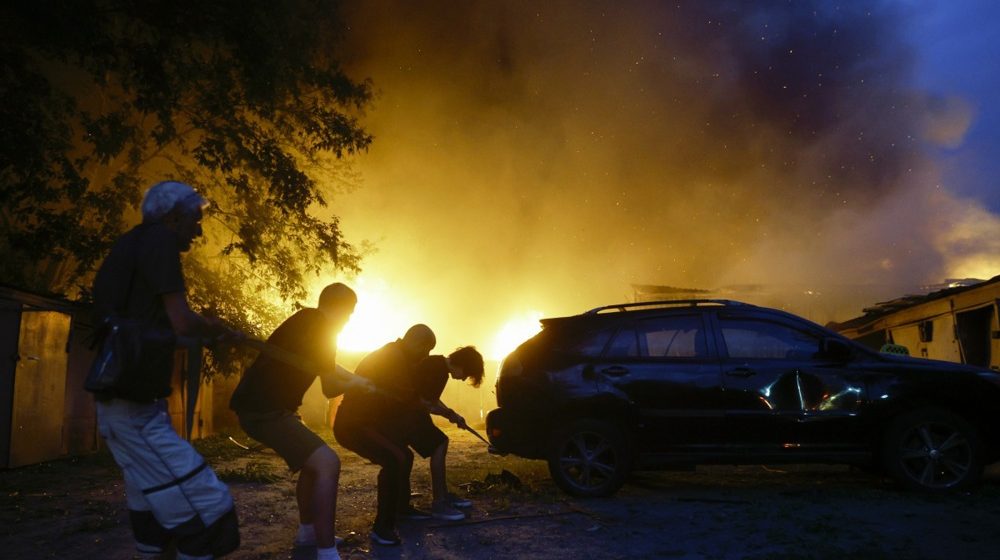 Ruski napad na Kijev: Vatra zahvatila stambenu zgradu 9