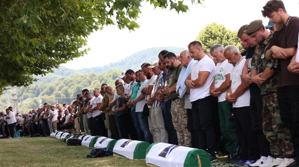 Mađarski list o 31 godini od genocida u Srebrenici: O činjenicama nema pregovora niti kompromisa, u Srbiji zločinci heroji 10