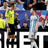 Lionel Mesi i sudija Žoao Pedro Silva Pinjeiro
