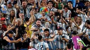 Pojačane mere bezbednosti pred duel Engleske i Argentine: FIFA, FBI i policija procenili meč kao najrizičniji na Mundijalu 12 Pojačane mere bezbednosti pred duel Engleske i Argentine: FIFA, FBI i policija procenili meč kao najrizičniji na Mundijalu 9