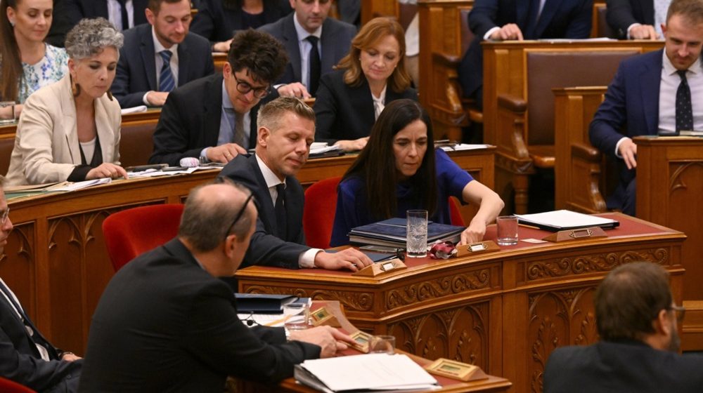 Peter Mađar pred parlamentom izneo šest uslova, najavio da će biti ispitano delovanje Sijarta: "Završena duga neslavna era Mađarske" 5