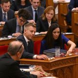 Peter Mađar pred parlamentom izneo šest uslova, najavio da će biti ispitano delovanje Sijarta: "Završena duga neslavna era Mađarske" 5