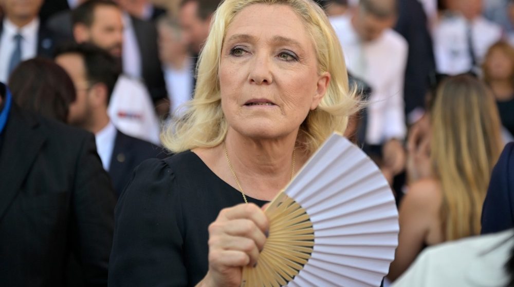 Kako bi izgledala Francuska ako bi Marin Le Pen postala predsednica? 9