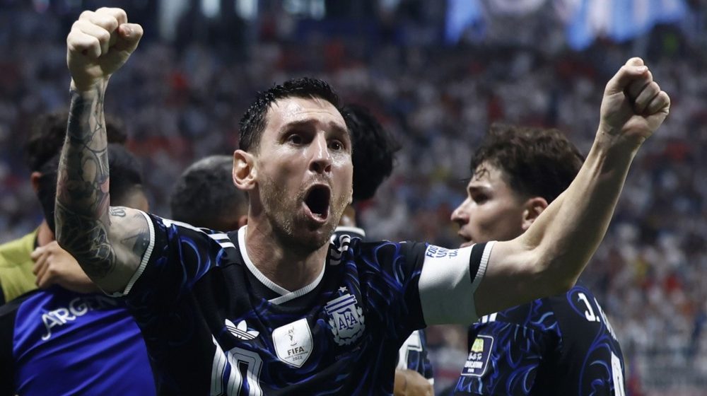 Lionel Mesi, Argentina