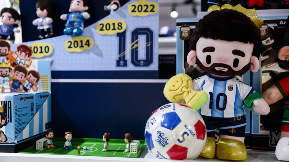 Mesi, prodavnica FIFA