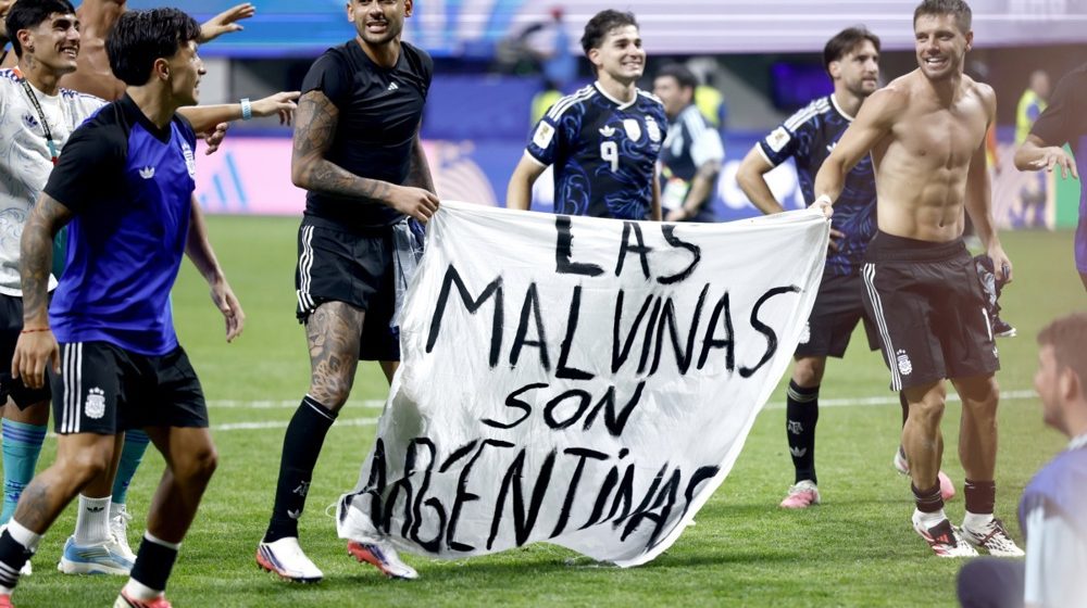 Britanska vlada traži od FIFA istragu protiv Argentine zbog transparenta o Foklandskim ostrvima 6
