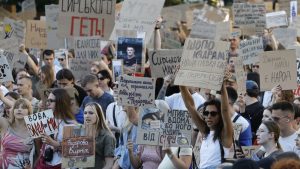 „Ogorčeni odlukom Zelenskog, nezadovoljstvo dostiglo vrhunac“: Zašto mnogi Ukrajinci smatraju da komandant Oružanih snaga mora da ode?