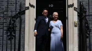 Endi Bernam i zvanično novi premijer Britanije, obećao "preokret" (VIDEO) 9