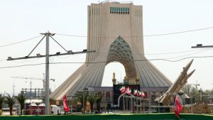 Intezivirani vazdušni udari SAD na Iran: Napadi usmereni na uništavanje puteva, mostova i infrastrukture
