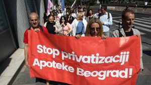 Od urušavanja Apotekarske ustanove "Beograd" do povratka poverenja 10
