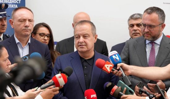 "On je odgovoran za stanje u MUP-u": Dačić za samoubistvo policajca optužio „blokadere i opoziciju” 6