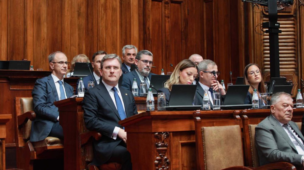 Sutra nastavak sednice o poverenju Vladi 10