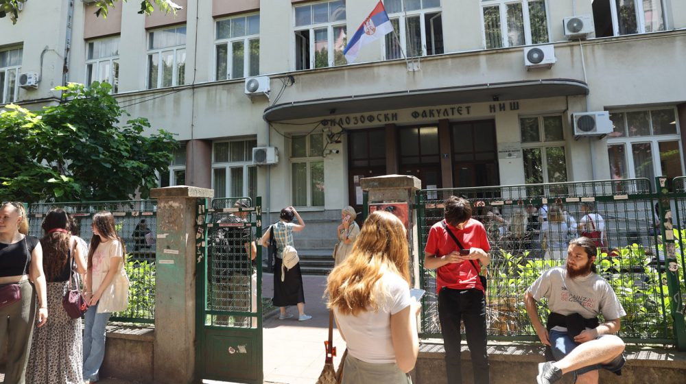 Plate zaposlenih na Filozofskom fakultetu u Nišu pod znakom pitanja 10