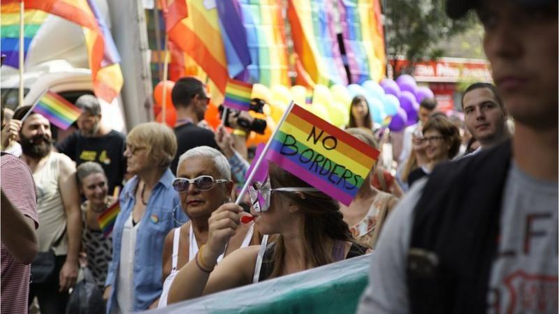 Nevidljivi i uplašeni: Život LGBT ljudi u malim sredinama u Srbiji 2 Prajd