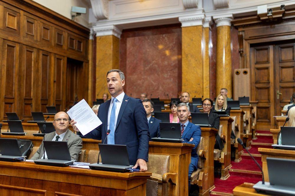 skupština srbije, miki aleksić