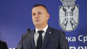 VJT naložio hapšenje osoba koje su na Iksu pretile tužiocu Stefanoviću i ministru Vujiću 13 VJT naložio hapšenje osoba koje su na Iksu pretile tužiocu Stefanoviću i ministru Vujiću 10