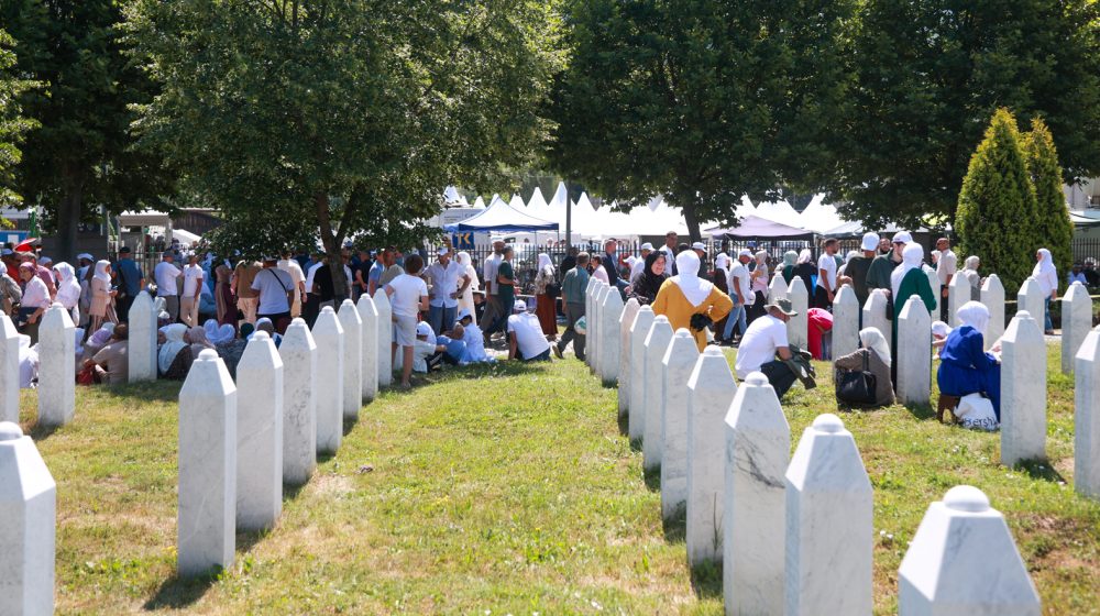 Odnos prema Srebrenici je sistemski problem 10