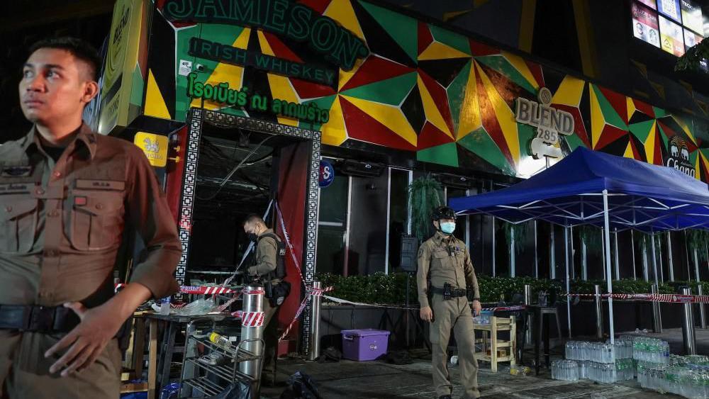 Tragedija u Bangkoku: Najmanje 28 poginulih u požaru u baru 6 požar u bankgoku