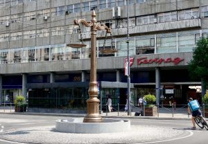 Pijanista o skulpturi na Terazijama: „Pitali smo se svi kako se Skoplju desilo ono što mu se desilo“