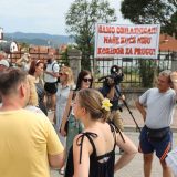 Nišlije blokirale Bulevar Nemanjića, protive se izgradnji pruge u Panteleju 3