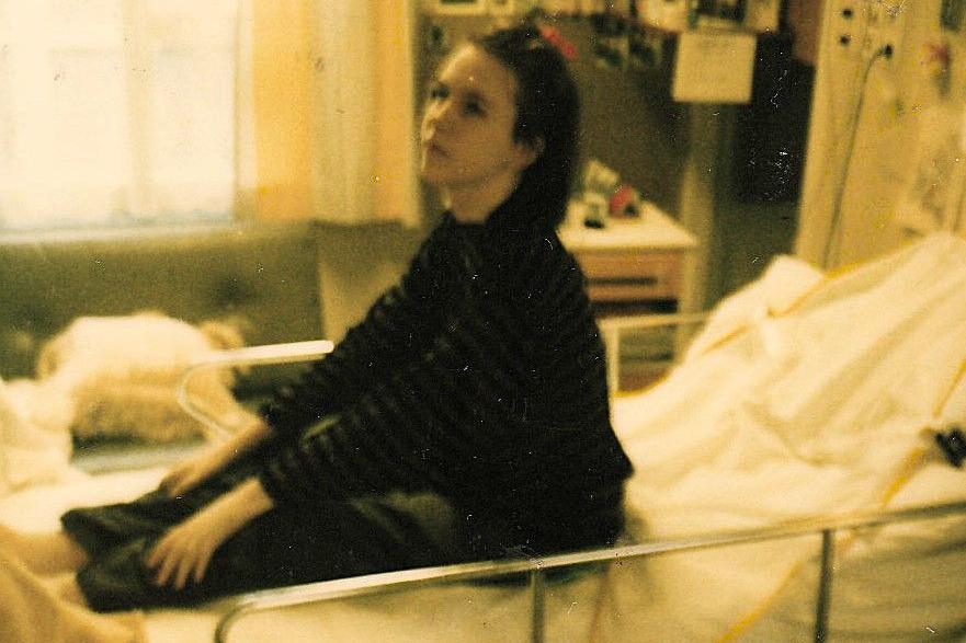 'Majka me je godinama maltretirala i ubeđivala da imam smrtonosnu bolest' 6 Nina prvi put u normalnoj odeći 1989. godine