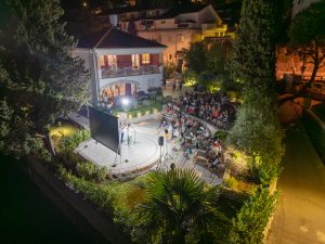 Beskompromisni dokumentarci koji prate ludost i naopakost sveta na 39. Filmskom festivalu Herceg Novi