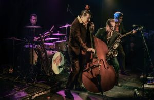 Karakterističan zvuk „Sonido Jambofónico”: Kvartet iz Barselone „Los Mambo Džambo” u kragujevačkom SKC-u 18 Karakterističan zvuk „Sonido Jambofónico”: Kvartet iz Barselone „Los Mambo Džambo” u kragujevačkom SKC-u 14