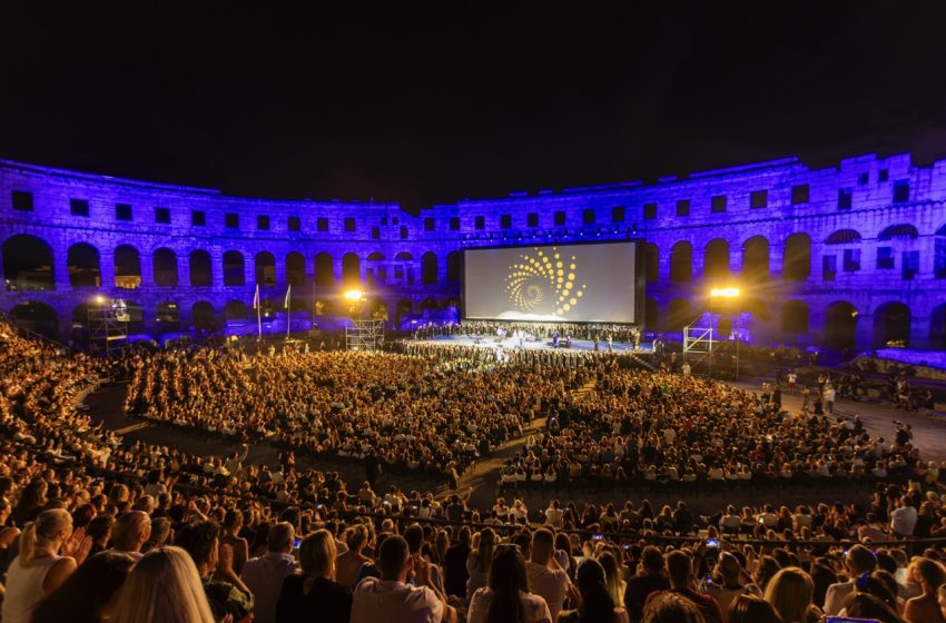 Gala ceremonijom i filmom "Svadba" u Areni započeo 73. Festival: Pula, mesto bunta i otpora, multikulturalnosti, tolerancije, zajedništva 8