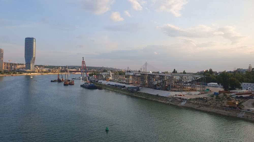 Počelo uklanjanje srušene dizalice na gradilištu novog savskog mosta 20