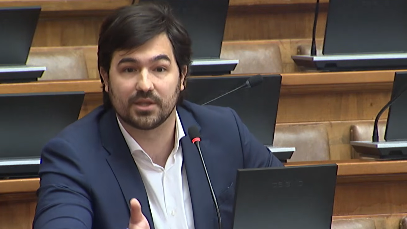 Nastavljena sednica Skupštine: Koja su pitanja postavili poslanici? 1